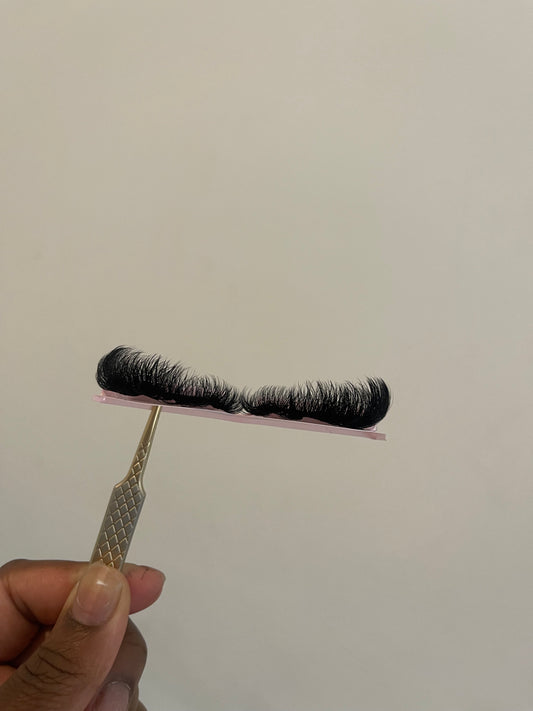 Cat Eye Strip Lash